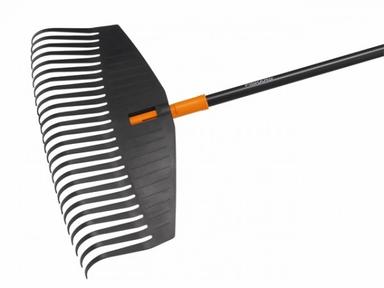 FISKARS grablje za lišće Solid 1710x520mm 1003465
