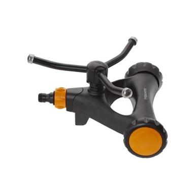 FISKARS Prskalica okretna metalna s kotačićima 1023657